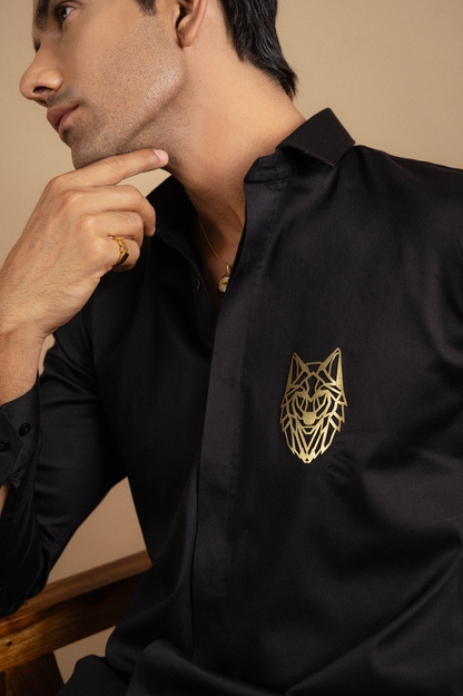 Golden lion black shirt